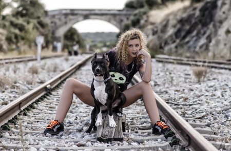 Девушка с собачкой