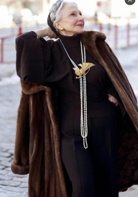 Элегантная джойс карпати