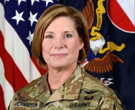 Лаура ричардсон генерал