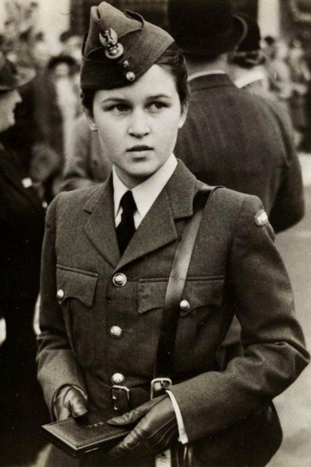 Хельферин люфтваффе