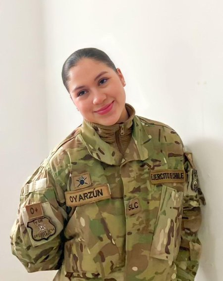 Армейские девушки