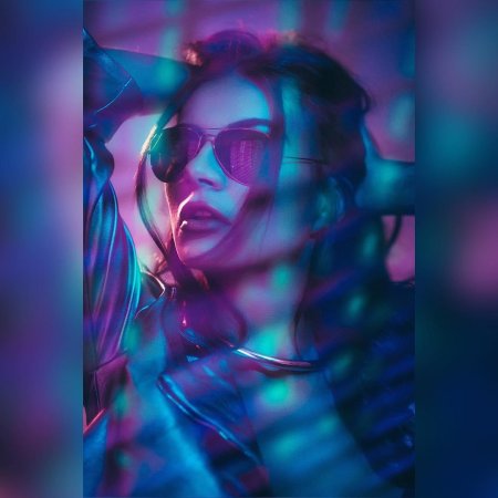 Портрет в неоновом стиле