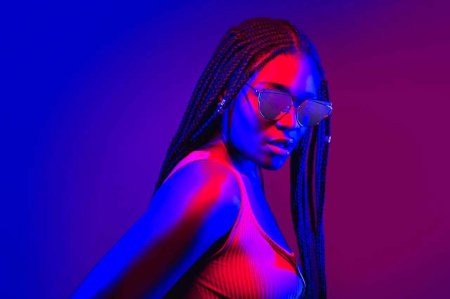 Неоновый свет