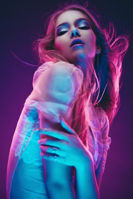 Неоновый портрет