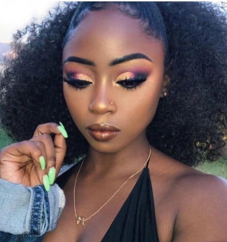 Яркие макияж