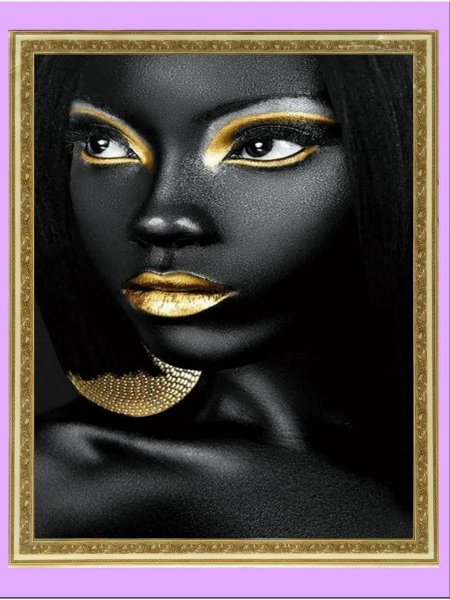 Африканка в золоте