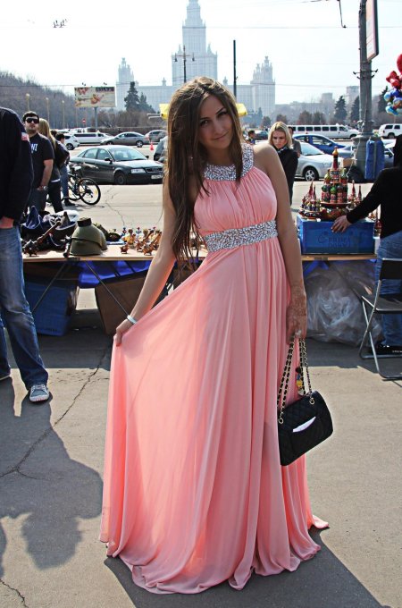 Красивое длинное платье