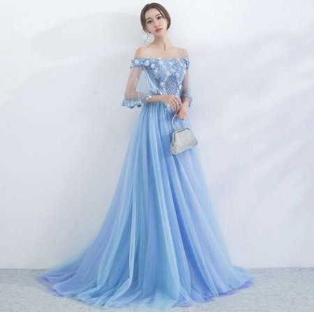 Платье на выпускной голубое