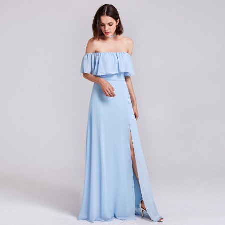 Голубое длинное платье