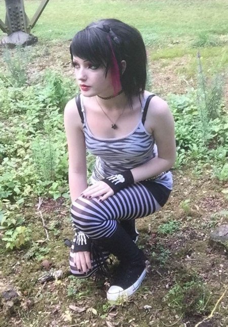 Красивые девушки эмо