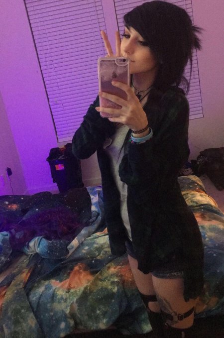 Эмо девушка