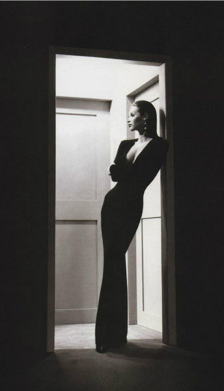 Кристи тарлингтон в черном платье