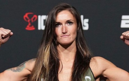 Девушка боец