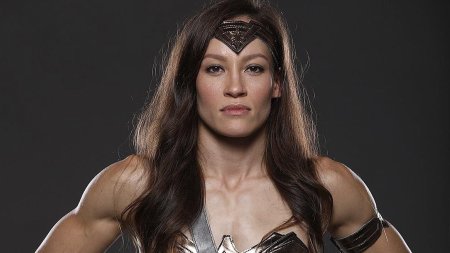 Джина карано юфс