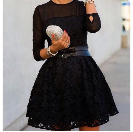 Кружевное платье черное