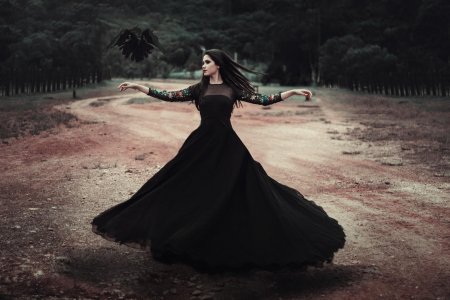 Левушка в черном платье