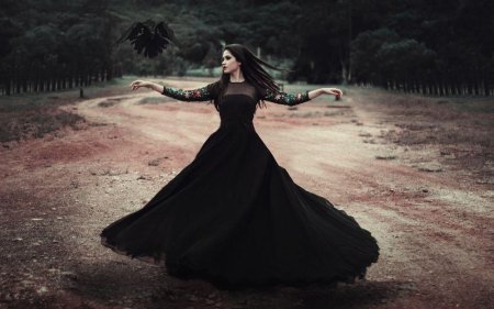 Левушка в черном платье