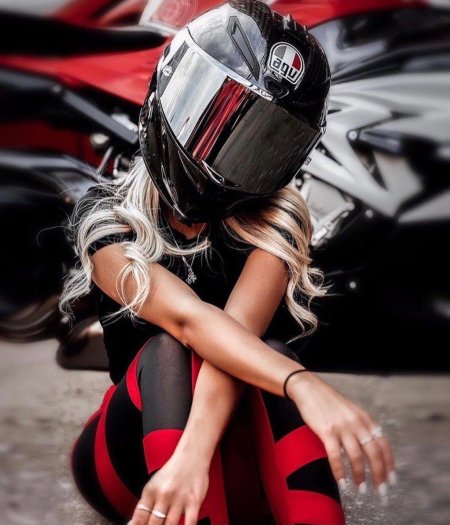 Александра жукова мотоциклистка