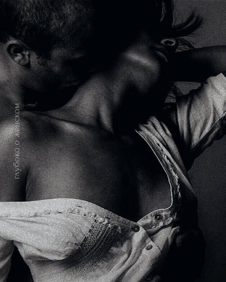 Страстные поцелуи в шею