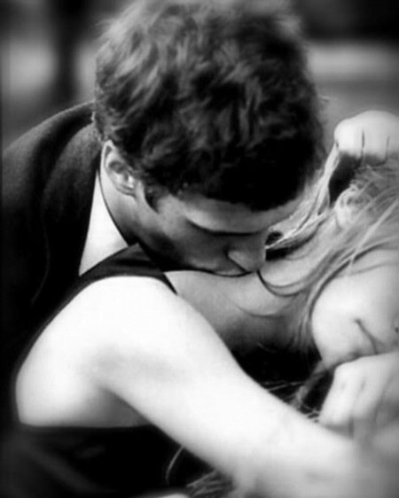 Страстные поцелуи