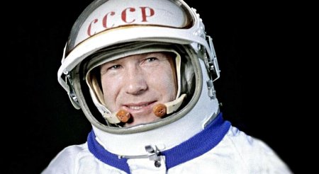 Леонов алексей архипович космонавт