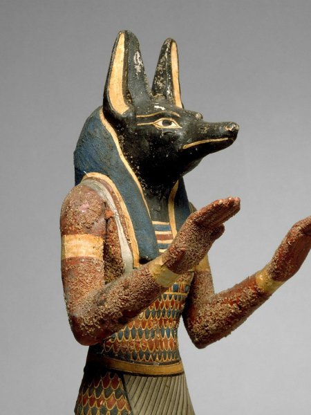 Скульптуры богов древней египта анубис