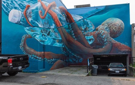 Граффити на морскую тему