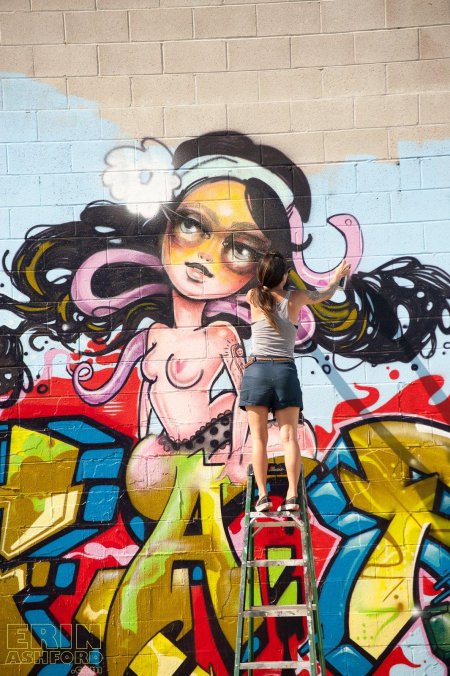 Граффити девушка