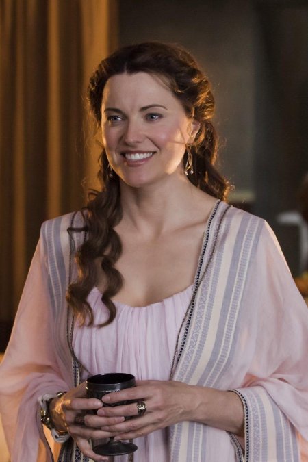 Люси лоулесс спартак боги арены