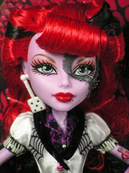 Оперетта монстер хай базовая