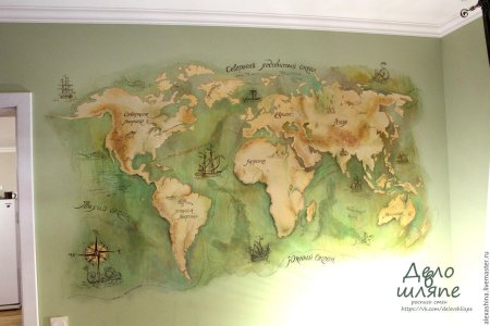 Карта на стене