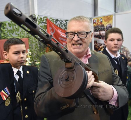 Владимир жириновский с оружием