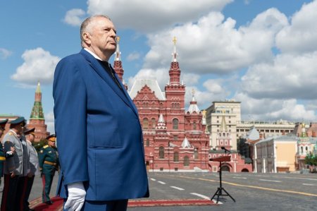 Владимир жириновский на красной площади