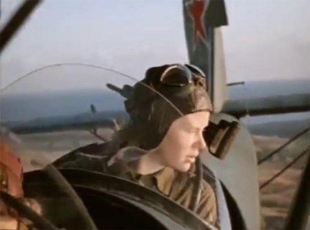 В небе ночные ведьмы фильм