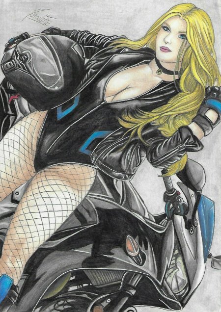 Девушка на мотоцикл