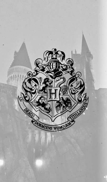 Хогвартс с надписью гарри поттер