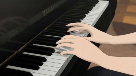 Руки на пианино