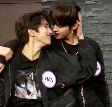 Минхо и джисон поцелуй