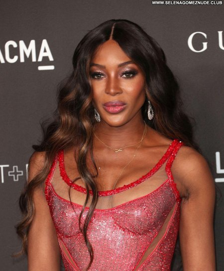 Наоми модель