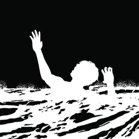 Тонет человек