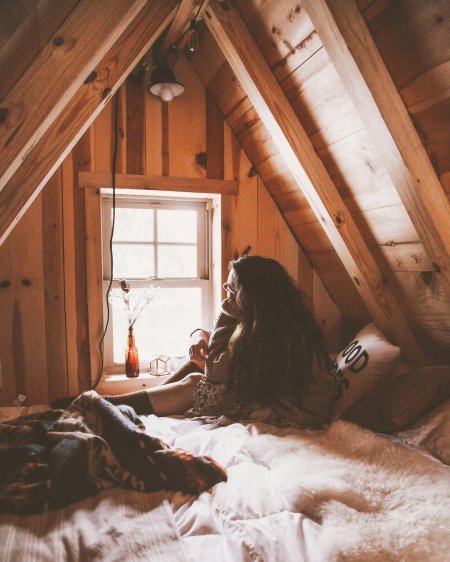 Ванда василевская комната на чердаке