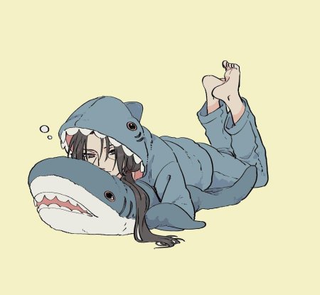 Аниме в костюме акулы