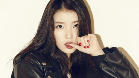 Айю корейская певица