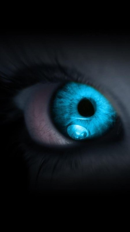 Глаза синие