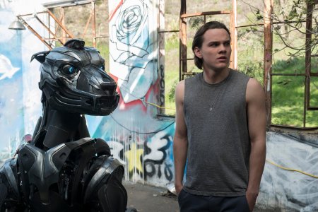 Аксель фильм робот