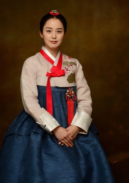 Королева чорин ханбок