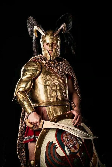 Греческий воин гоплит реконструкция