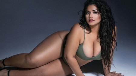 София роуз модель плюс сайз