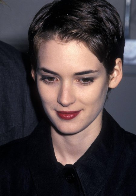 Вайнона райдер с короткой стрижкой