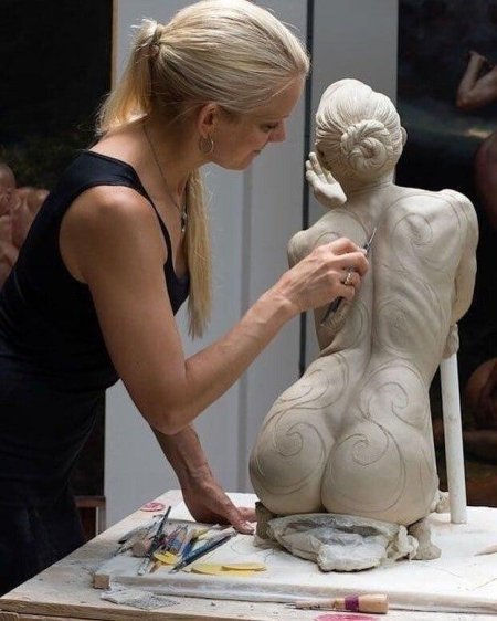 Скульптор kristine poole